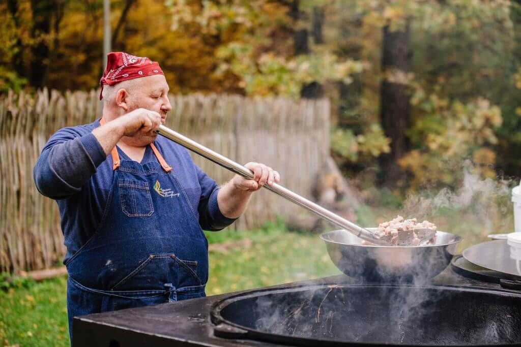 Pārvietojamie plova katli izbraukuma banketi 4