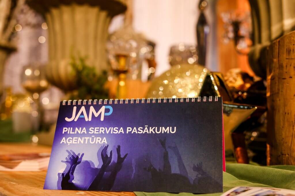 galda klāšana dzimsānas dienai 4