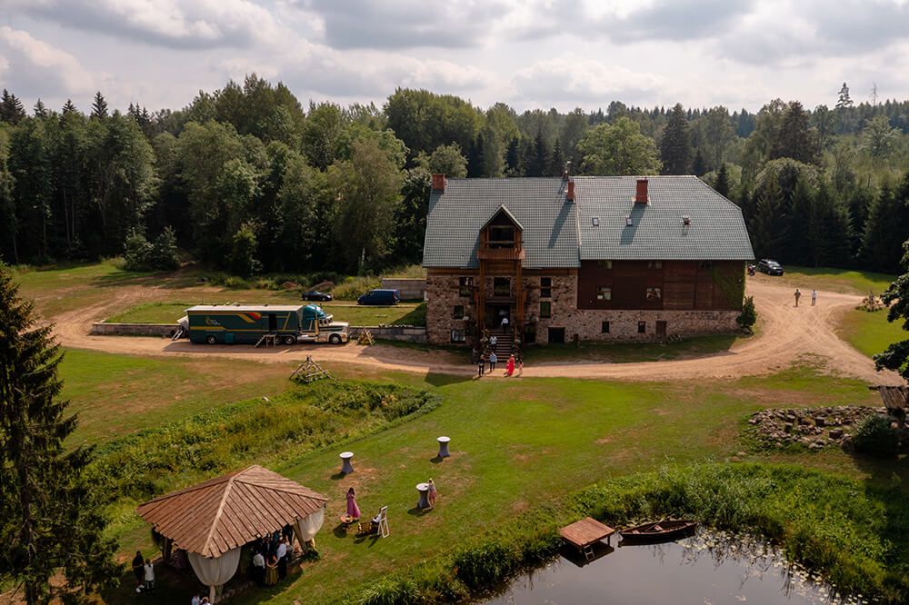 Izbraukuma banketi Kāzas Springšļu dzirnavās 43
